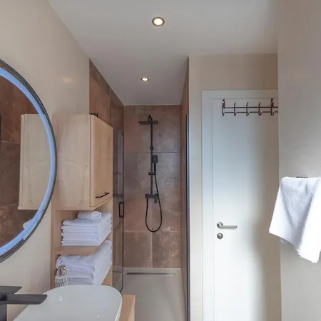 Villa Sunny Bo With A Heated Pool And Rooftop Jacuzzi *