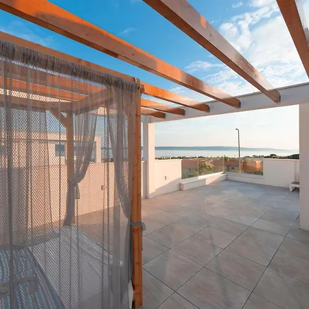 Sunny Bo With A Heated Pool And Rooftop Jacuzzi Villa Kastela